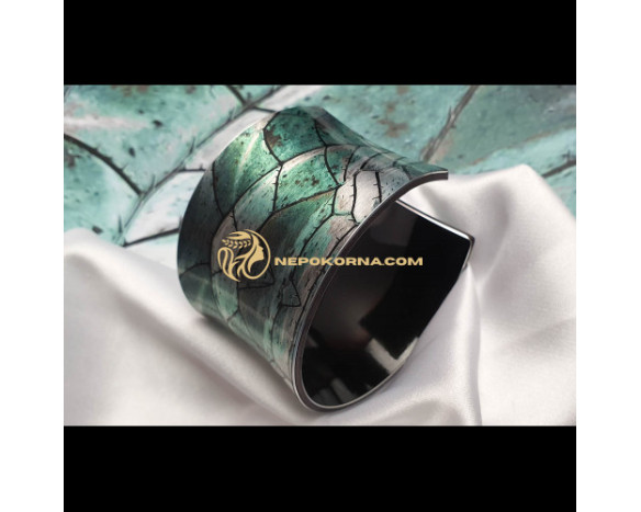 Гривна УМОРЕÐИ КРИЛРÐРСÐМОТÐТРГривна УМОРЕÐИ КРИЛРÐРСÐМОТÐТÐ