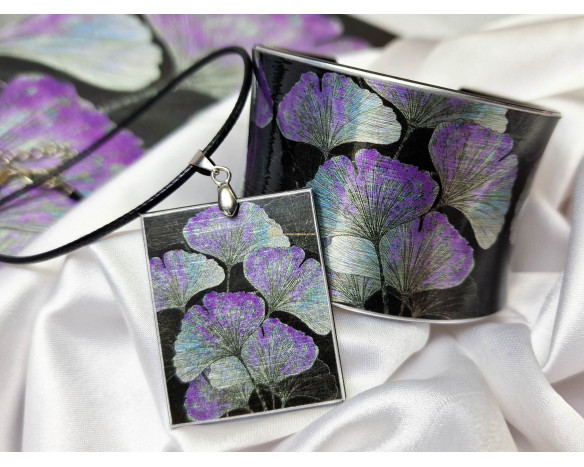 Гривна и колие ГИÐКО БИЛОБРлилаво-черна Гривна и колие ГИÐКО БИЛОБРлилаво-черна