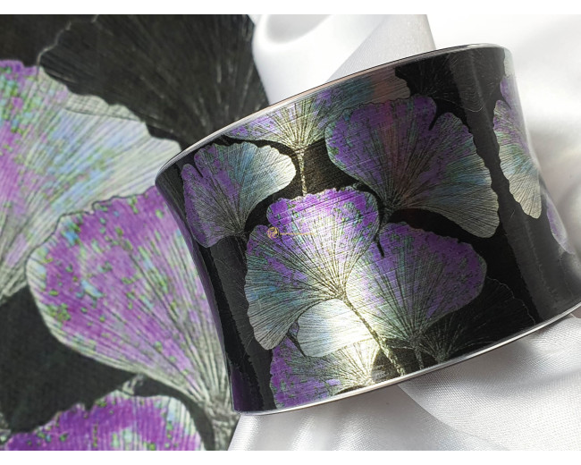 Гривна и колие ГИÐКО БИЛОБРлилаво-черна