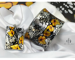 Гривна и колие ПУСТИÐÐИ ПЕПЕРУДИ оранжеви